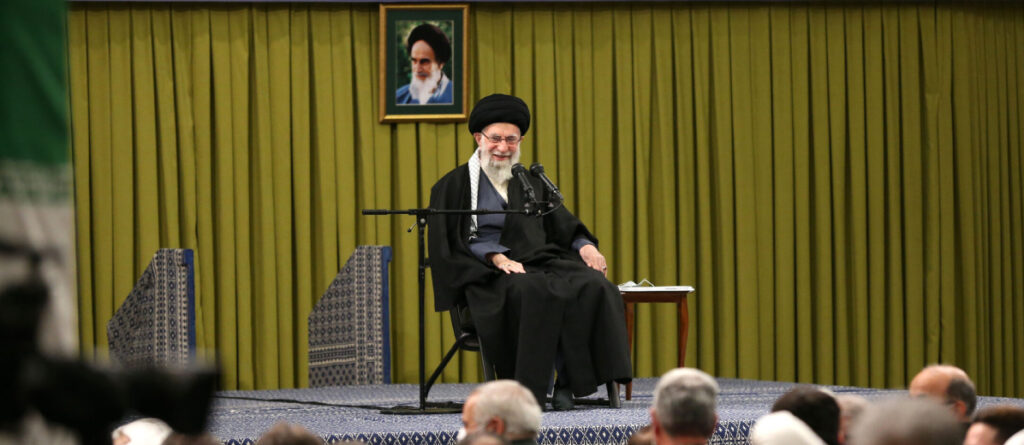 l'ayatollah Khamenei félicite les étudiants